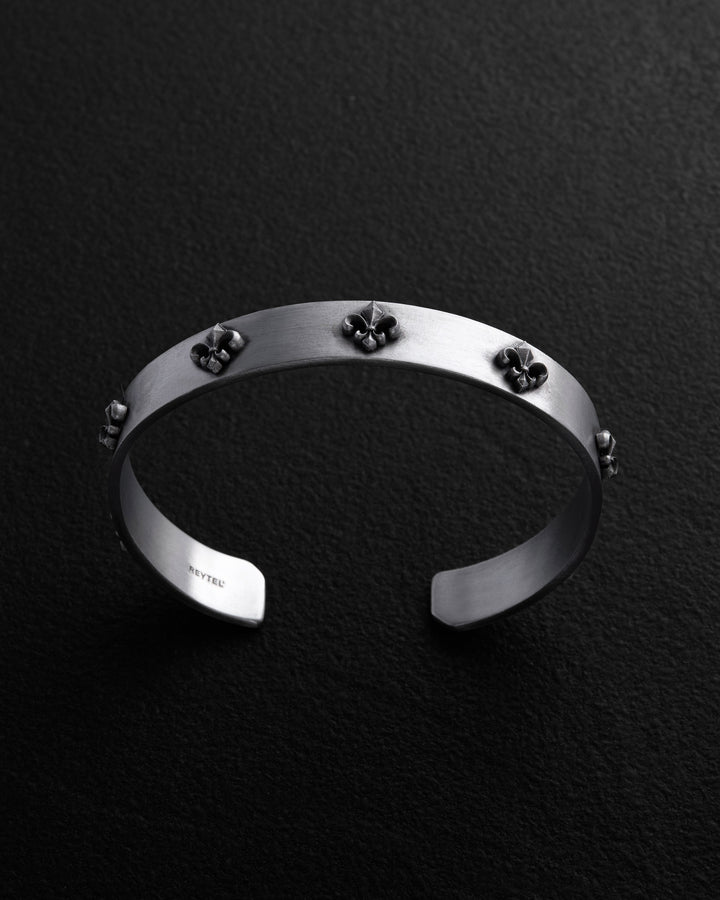 Silver bangle FLEUR DE LIS