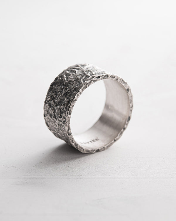 Anello in argento RILIEVO