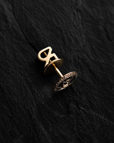 Mono earring MEMENTO MORI. VIVERE MEMENTO (14k yellow gold)