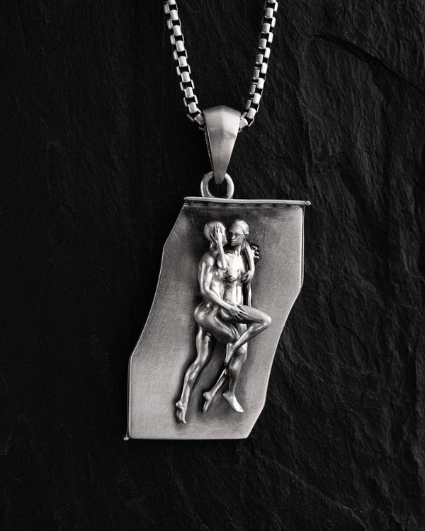 Silver pendant IN BED