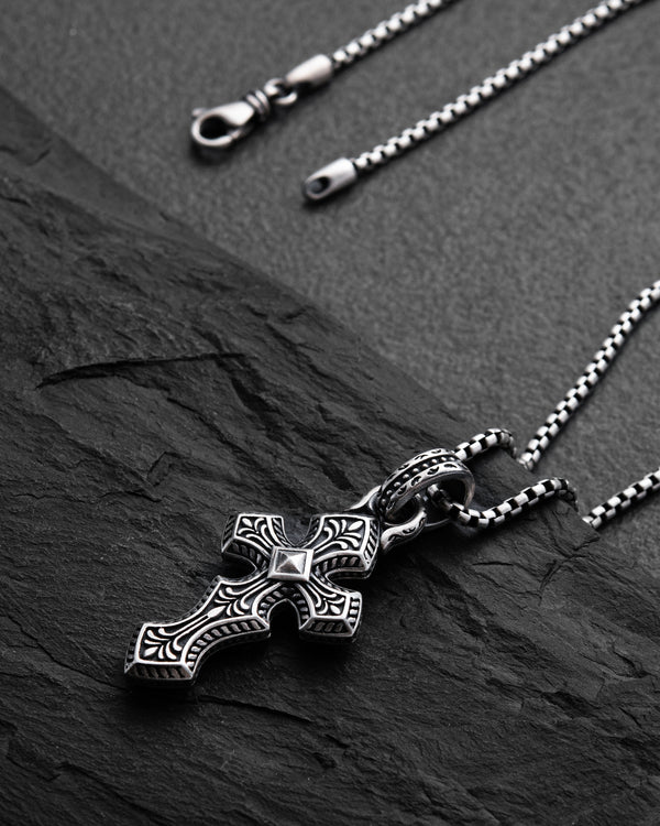 Silver cross INITIUM ET FINIS