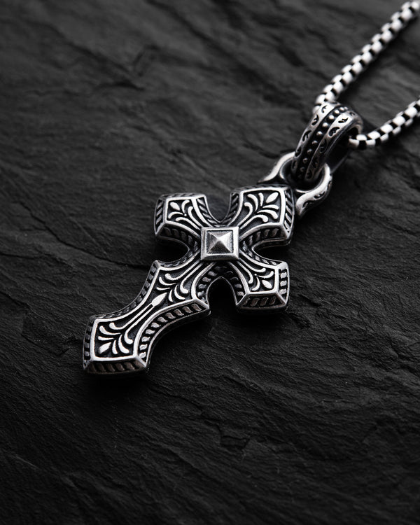 Silver cross INITIUM ET FINIS