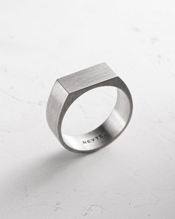 Silver ring GRAVIS