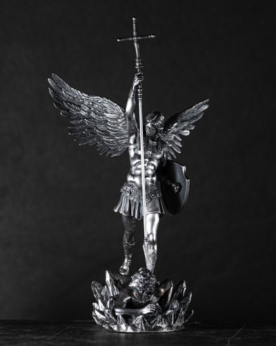 Handgefertigte Silberskulptur ST. MICHAEL ERZENGEL