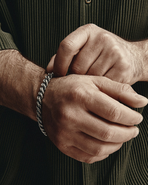 Silberarmband Gepflegt