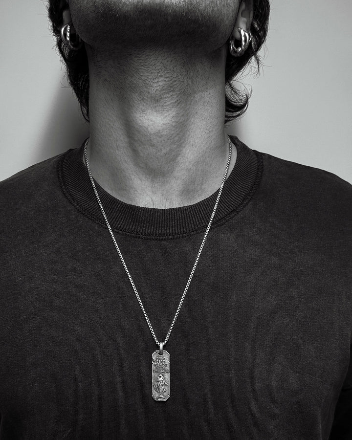 Pendentif en argent À CONTRE-COURANT