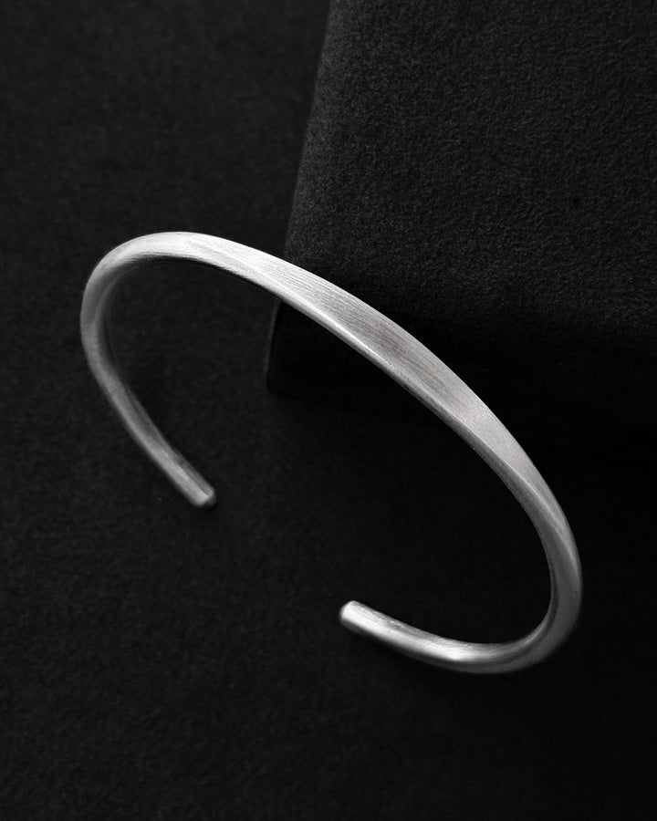 Silver bangle KLOEK