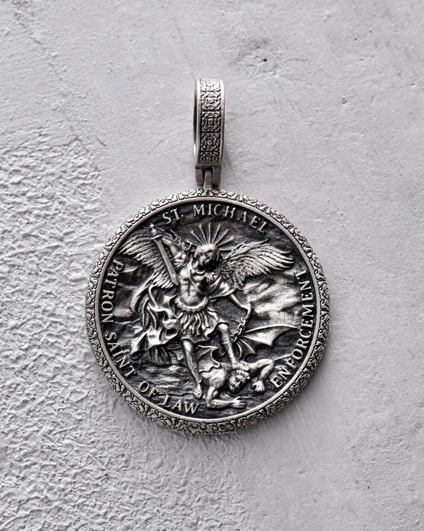 9aa6d5c79b9310eaab3fdd1e74aa4baf