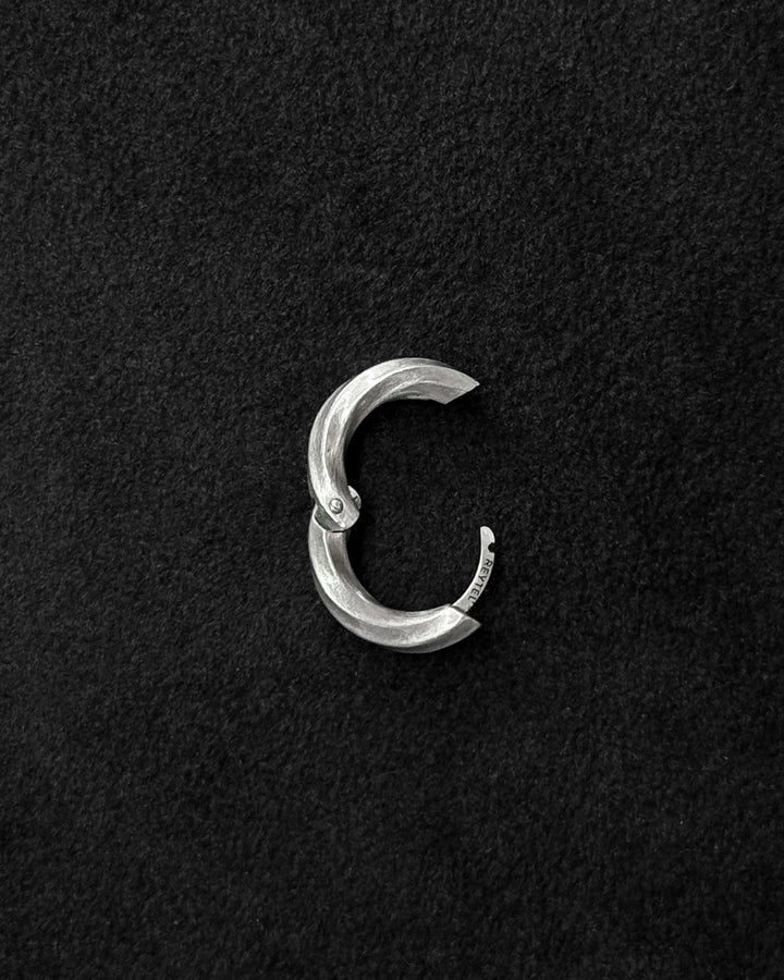 Boucle d'oreille simple en argent VIR