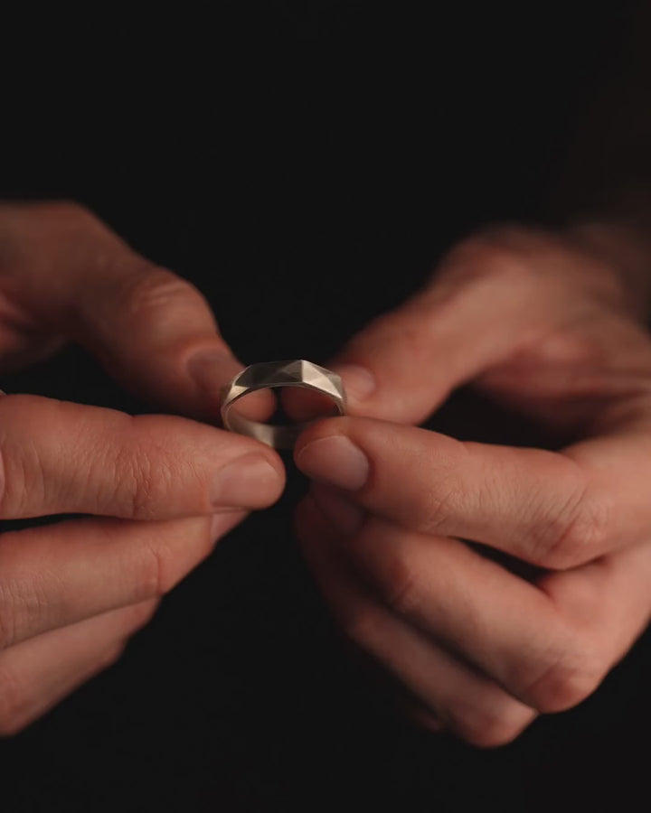 HÖRN silver ring