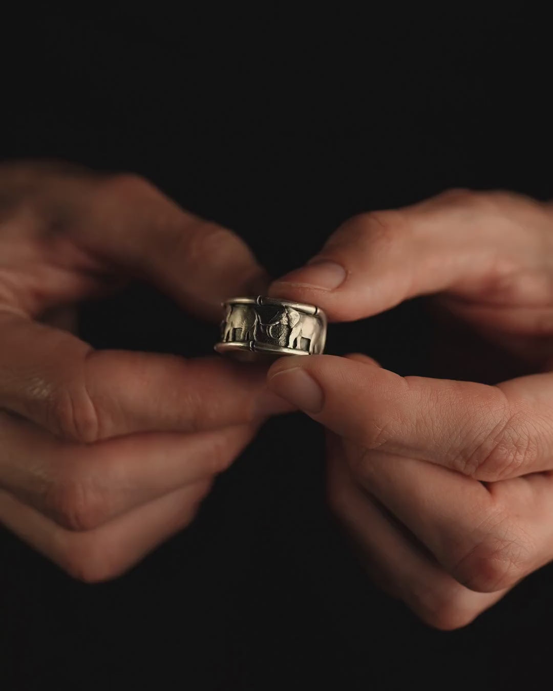 ELEPHANT'S WISDOM silver ring