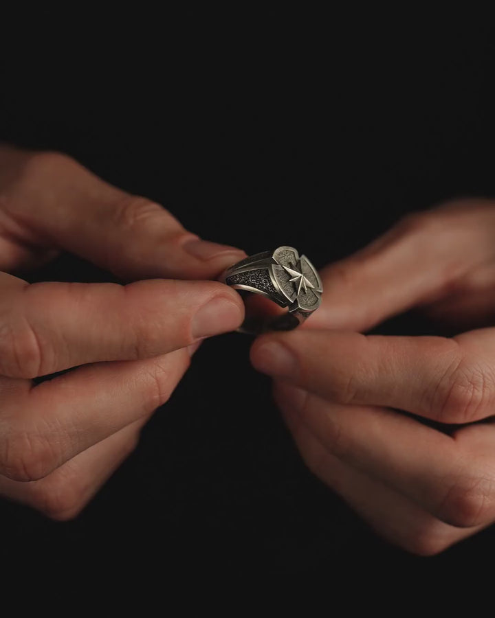 Silver ring COMPASS