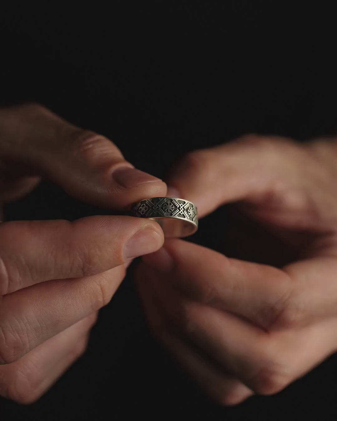 Silver VYSHYVANKA ring - CROSS LADI