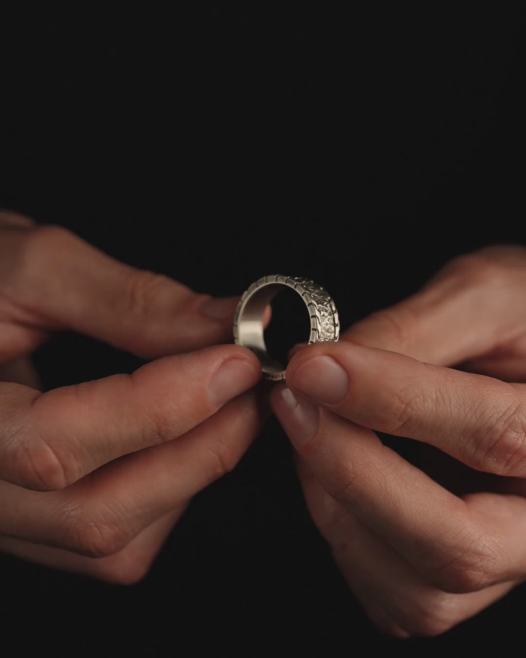 THE ROAD Silver Ring