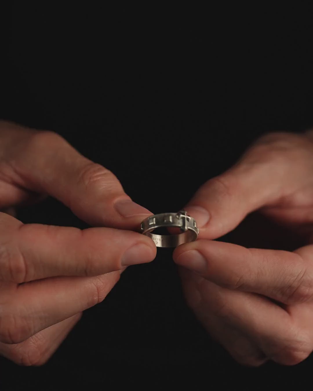 Silver ring ROSARIUM