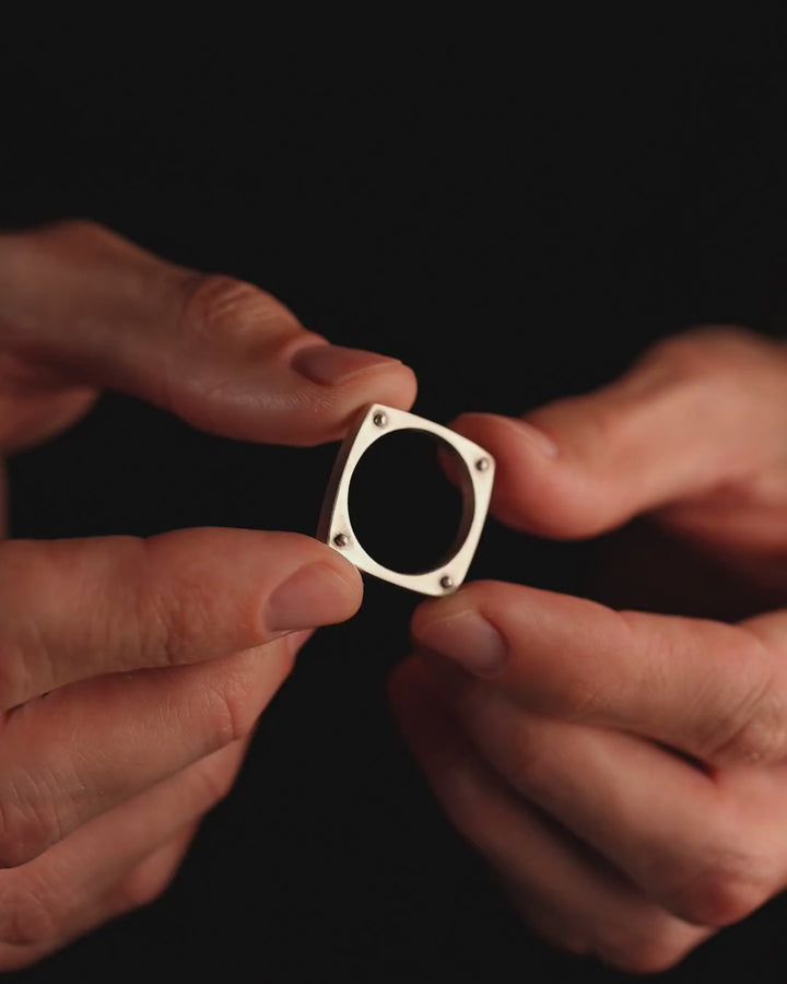 Bague en argent TOUR