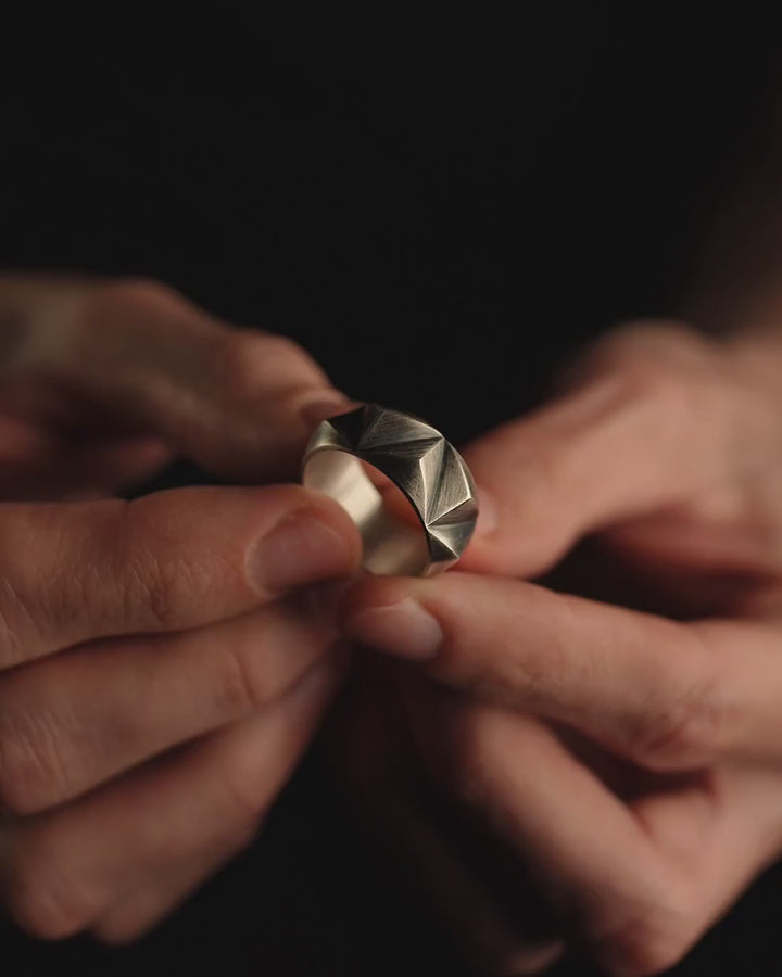 Bague en argent TRIEDRE