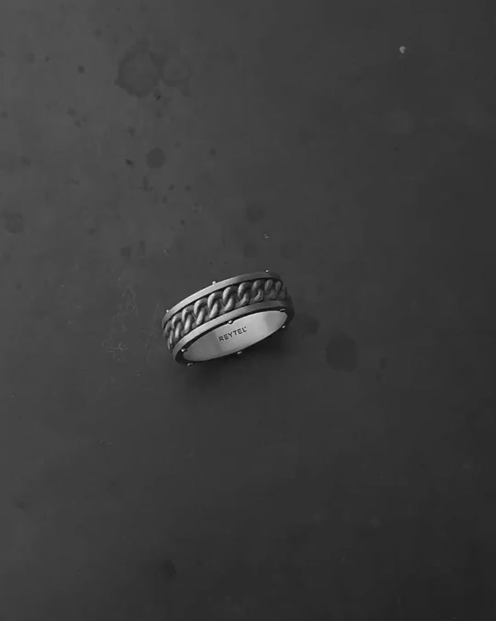 Silver ring RETAZ