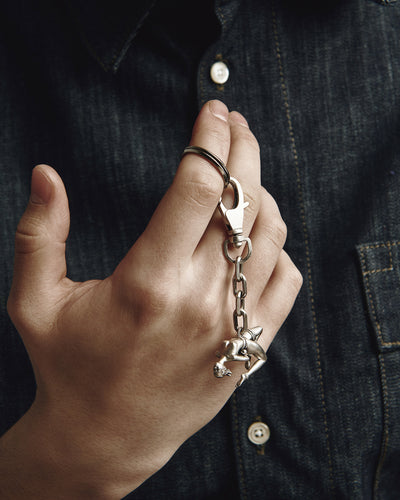 Silver keychain SHIBARI – INVERTED SUSPENSION